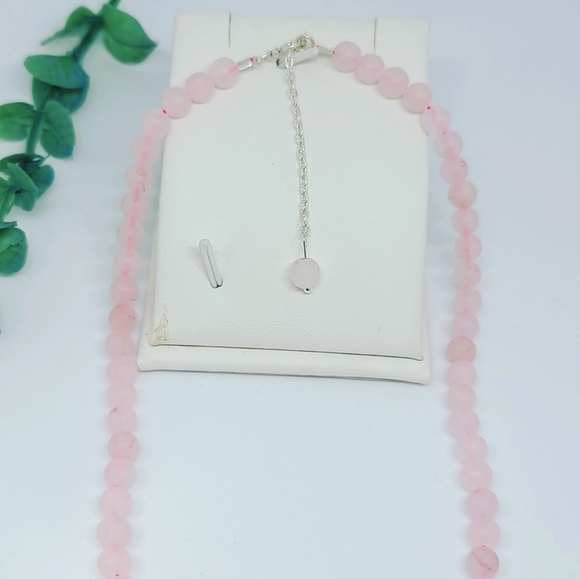Matte Rose Quartz beaded necklace ✨ - Picture 3 of 4
